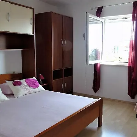 Anamaria Apartment Bol